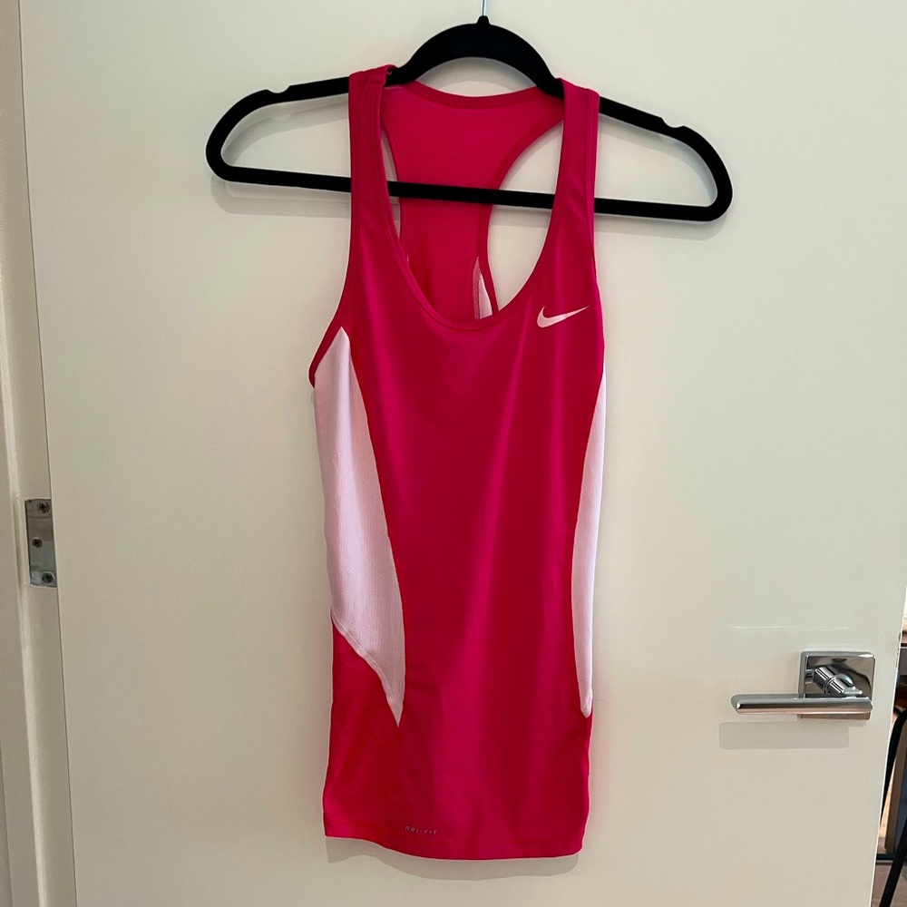 Nike Women’s Dri Fit Tank Top Size Small